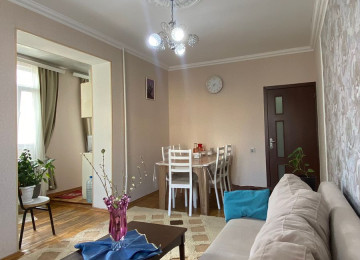 Xətai rayonu Babək prospektində 9 mərtəbəli binanın 6-cı