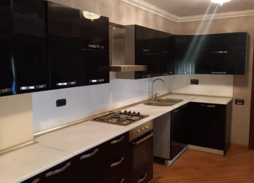 Mansard Duplex Menzil satılır 7 otaqlí te'mirli ve mebelli