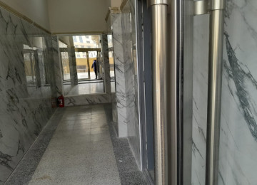 Şəhərin mərkəzində Nəsimi rayonu Mirəli Qaşqay 24 kücəsində