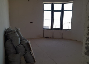 Şəhərin mərkəzində Nəsimi rayonu, Nəsimi bazarın yanında,