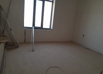 Şəhərin mərkəzində Nəsimi rayonu, Nəsimi bazarın yanında,