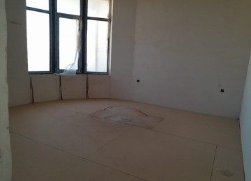 Şəhərin mərkəzində Nəsimi rayonu, Nəsimi bazarın yanında,