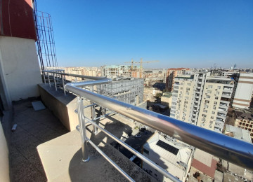 Şəhərin mərkəzində Nəsimi rayonu, Nəsimi bazarın yanında,