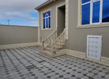 Zabrat Mehemmedli yolu 2 sotda 120 kvm.4 otaqli ev