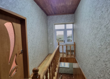 Zabrat 1 qesebsinde 118B marşurut yoluna yaxin mesafede 2