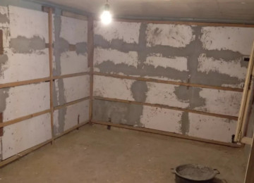 Kesle qesebesi Duz yola yaxin oba marketin yani 2 otagli ev