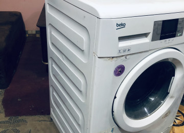 7 kq BEKO paltaryuyandır.Böyük ekranı var.Tam işlek