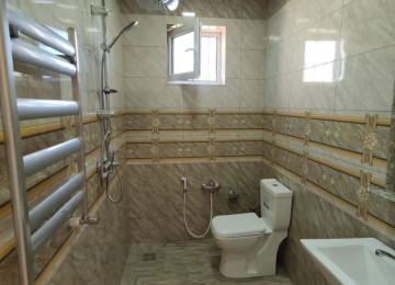 Tecili Zabratda 110 kv.m 9 daş kürsüde inşa olunub 3 otaq 2