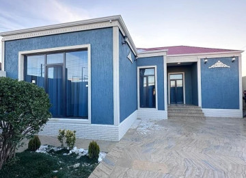 Qaradag rayon Qobu qes kruqa yaxin yolun qiraginda ev