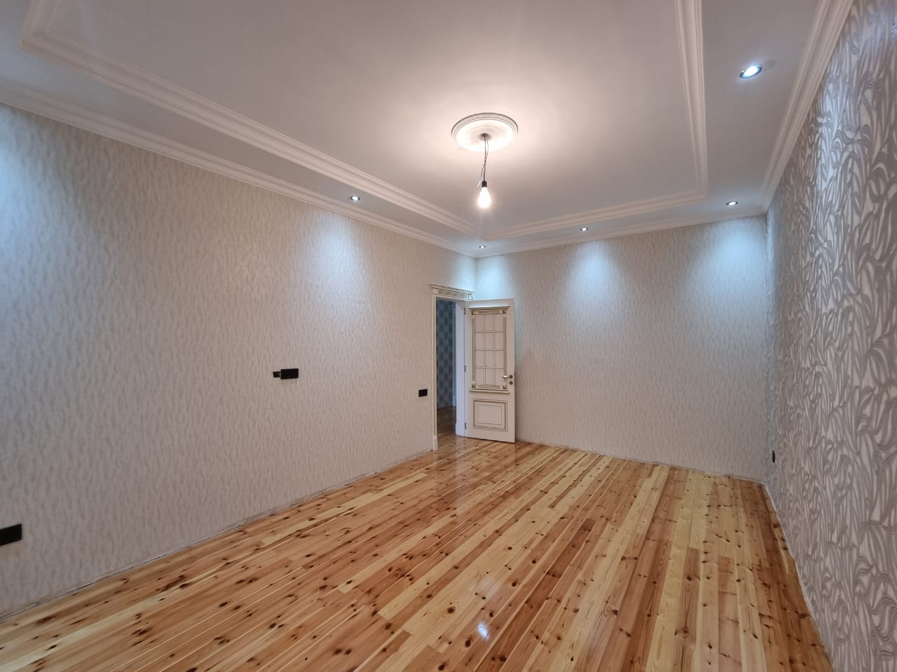 Zabrat qes.307 sayli mektebin yaxinliginda 2 sot yorpaq