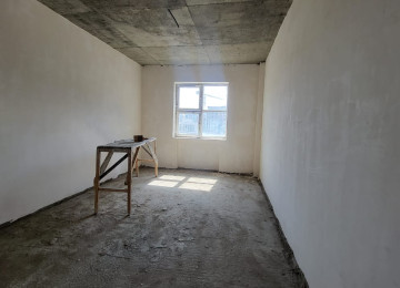 Azadlıq prosbekti 82 də 28 may metrosunun yanında.Yeni