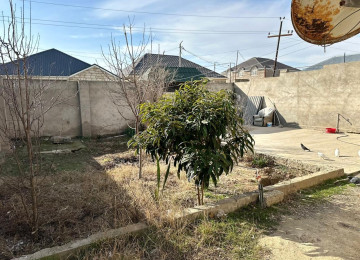 Ramana Gulculukdə 4 sot torpag sahəsində 3 otaglı kursulu