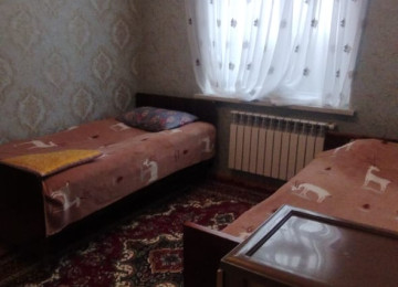 YASAYISLI EV SATILIR!Zabrat qes.307 sayli mektebe yaxin 2