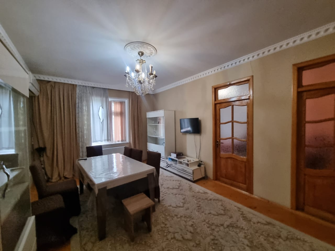 Zabrat 1 qesebesinde merkeze yaxın yerdə,marşurut