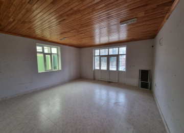 Mastaga qesebesinde Araz market yaninda esas şəhər yolundan