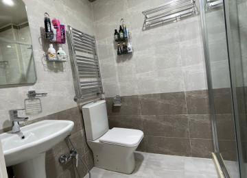 Mənzil-Xırdalan şəhərinin mərkəzində,Köhnə bazarın