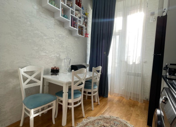 Mənzil-Xırdalan şəhərinin mərkəzində,Köhnə bazarın