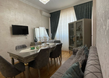 Mənzil-Xırdalan şəhərinin mərkəzində,Köhnə bazarın