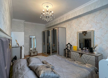 Mənzil-Xırdalan şəhərinin mərkəzində,Köhnə bazarın