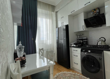 Mənzil-Xırdalan şəhərinin mərkəzində,Köhnə bazarın