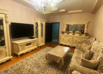 TƏCİLİ !!!Xətai rayonu General Şıxlinski küçəsi,Şəhərə VƏ