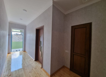 Zabrat qesebesinde marşurut yoluna lap az mesafede,teze