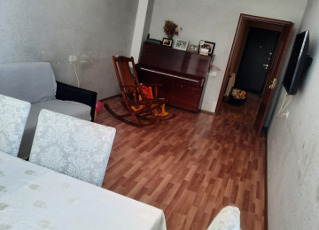 Xlrdalada AAAF PARK yaxlqda 3 otaq radnoy 90Kv