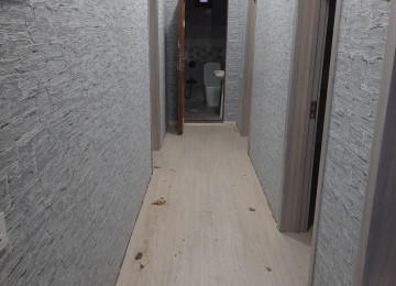 Qum adasında 4 otaq 1.6 sotda tikilib. Tam temirlidir