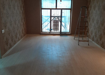 Qum adasında 4 otaq 1.6 sotda tikilib. Tam temirlidir