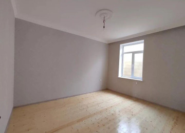 Suraxanı rayonu Hövsan qes. maşın bazarın arxasında 1.5