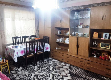 TƏCİLİ !!! Nizami rayonu Elşən Sülüeyamov küçəsi Neftçilər