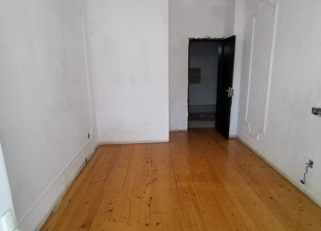 Xətai rayonu H.Aslanov mst yaxınlığında Nəsrəddin Tusi