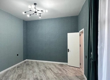 Qaradag rayon Qobu qes kruqa yaxin yolun qiraginda ev