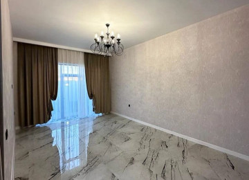 Qaradag rayon Qobu qes kruqa yaxin yolun qiraginda ev