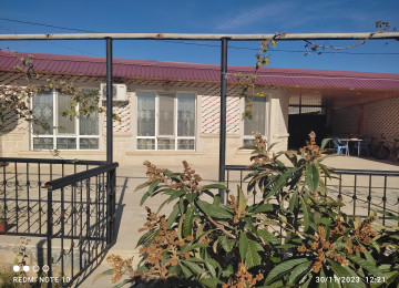 Saray baglarinda 6 sotun içində yeni tikilib təmir olunmuş