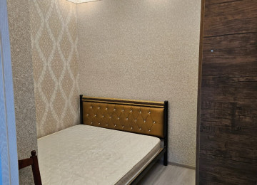 Xlrdalan Aaaf park bazarstore arkasında yerleşir. Tam