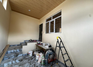 Zabrat 1 qesebesinde mekteb yaninda,marşurut yolunda