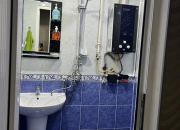 TƏCİLİ!!!.Hizami rayony Keşlə qəsəbəsində 3 otaqlı