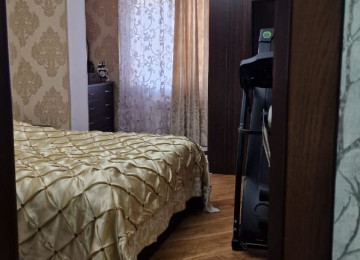 TƏCİLİ!!.Hizami rayony Keşlə qəsəbəsində 4 otaqlı Lenınqrad