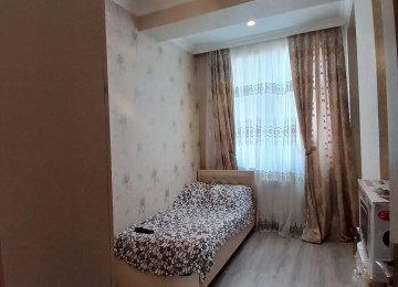 Xırdalan şəhərinin mərkəzində,Kristal 2 yaşayış kompleksinə