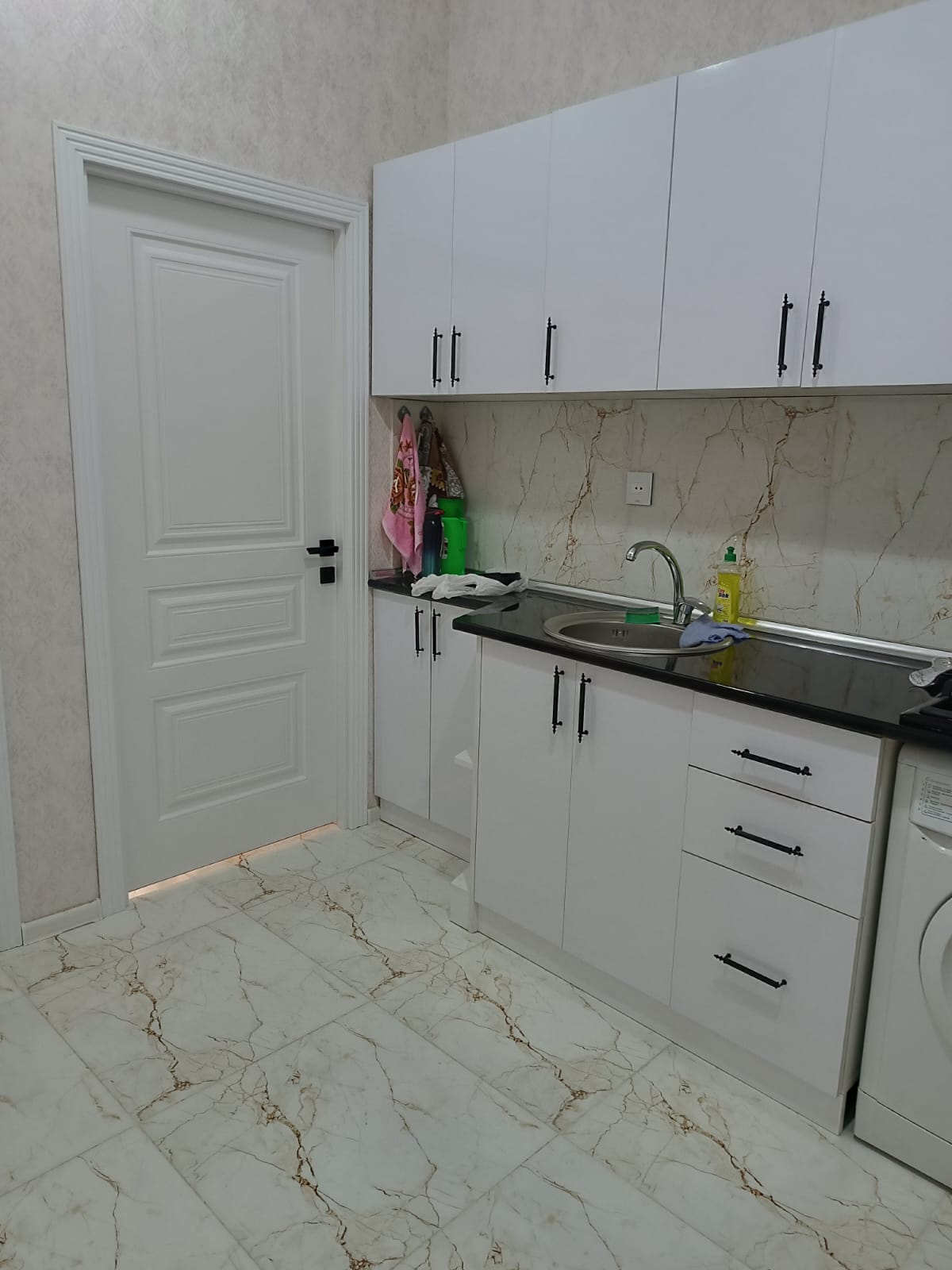 Salam xirdalanin mərkazinda yaxşi yerda 9 mərtabanin 2 ci