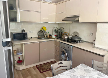 Tebriz kucesi, Diller Universitetinin yaxinliqinda yerlesen