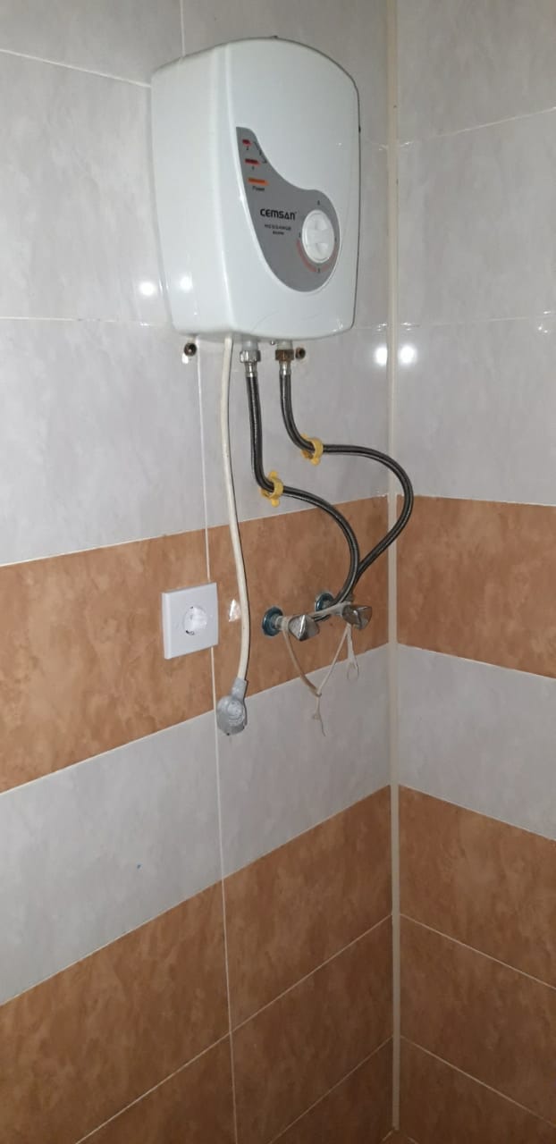 Xlrdalan Riyat Ticaret Merkezi 1 otaq menzil kiraye verlir