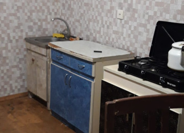 Xlrdalan Riyat Ticaret Merkezi 1 otaq menzil kiraye verlir