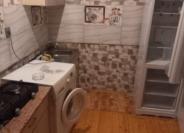 Xlrdalan Nazll petronun Yanl 3 Otaq 77Kv temirli Merkezde