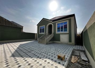 Savalan qes.2,5 sotda 120 kvm.4 otaqli qoşa daşla tikilmiş