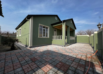 Savalan qes.28 sayli mektebe yaxin 4 sotda 170 kvm.4 otaqli