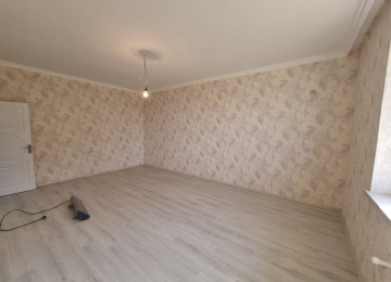 Mehemmedli qesebesinde merkez yere yaxin esas yola yaxin