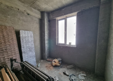 Mehemmedli qesebesinde şəhər yoluna yaxin binalarda 5/1