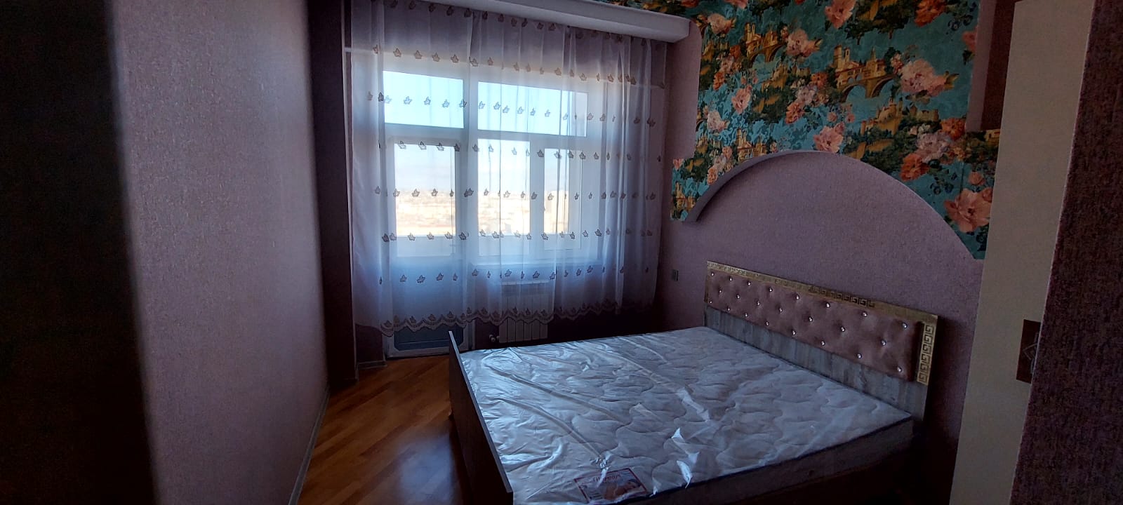 Xırdalanda köhnə bazarla üzbəüz 16 mərtəbəli yeni tikili